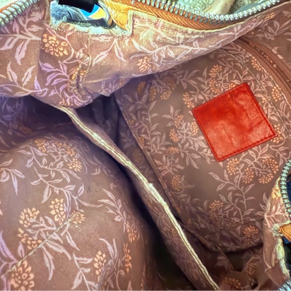 Hobo International Black and Tan Leather Hobo Crescent Shoulder Bag - Picture 11 of 12